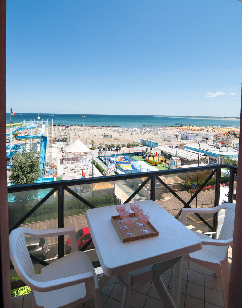 Residenza Sol Holiday Rimini Bagian luar foto