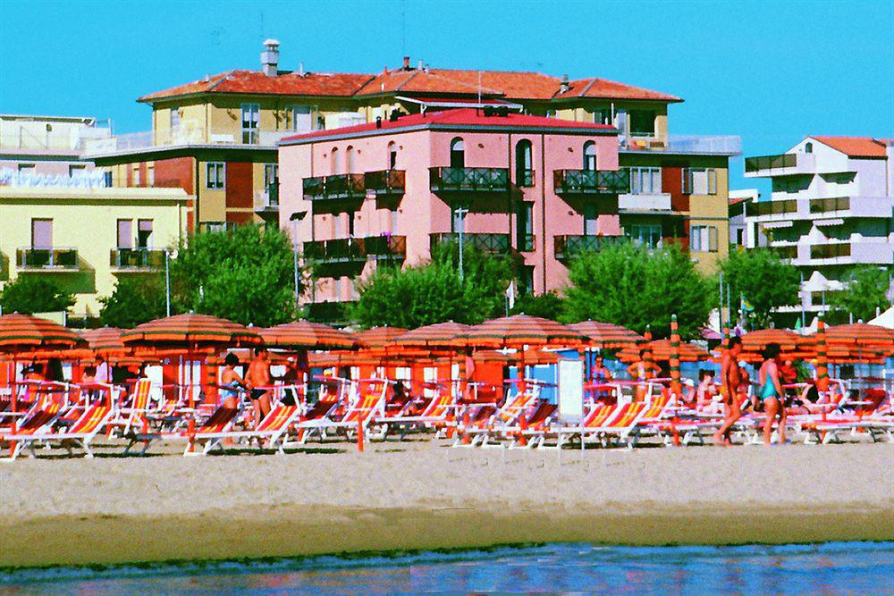 Residenza Sol Holiday Rimini Bagian luar foto