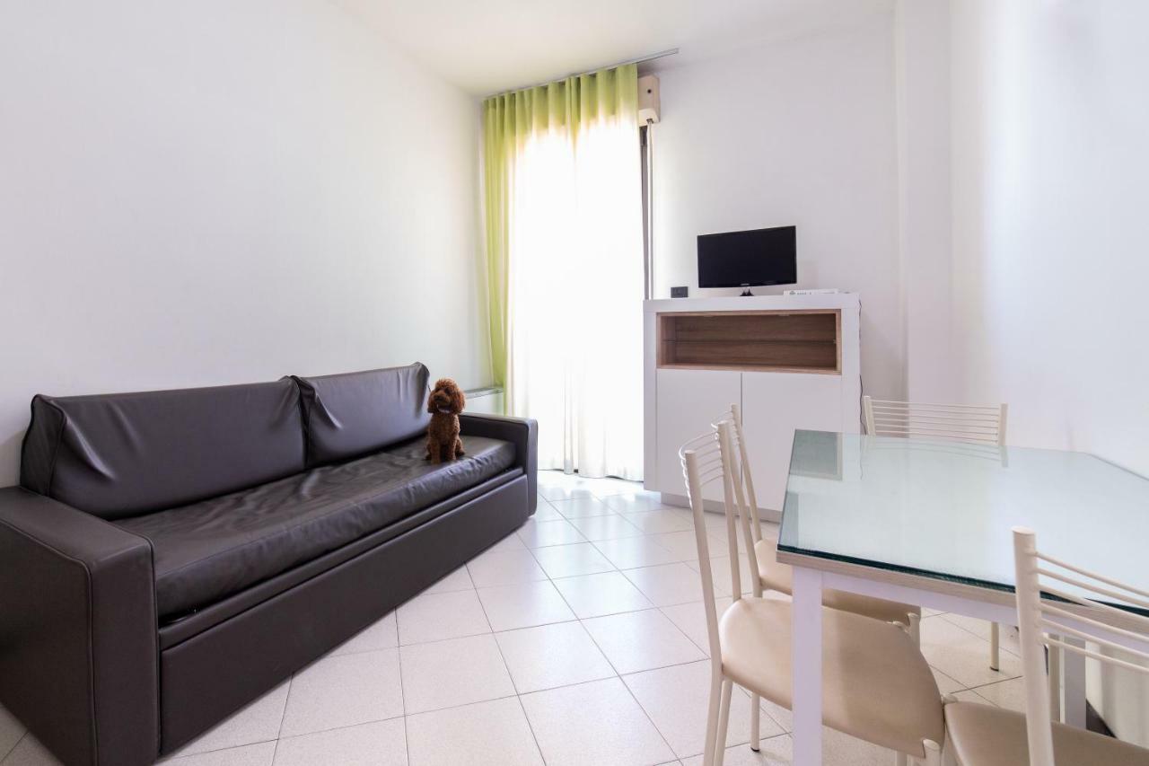 Residenza Sol Holiday Rimini Bagian luar foto